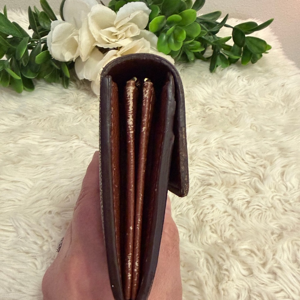 Louis Vuitton Sarah wallet - Picture 8 of 16